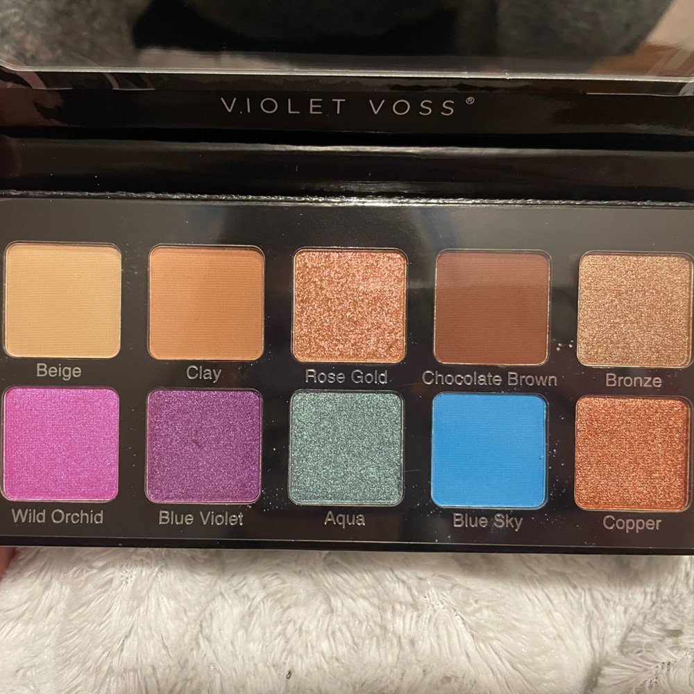 NIB Violet Voss Essentials 2 Eyeshadow Palette
